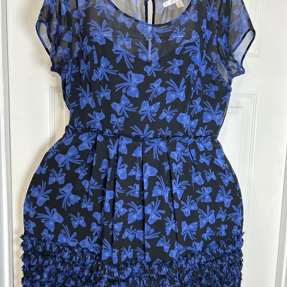 LC Lauren Conrad Black and Blue Floral Mini Dress - Picture 2 of 5